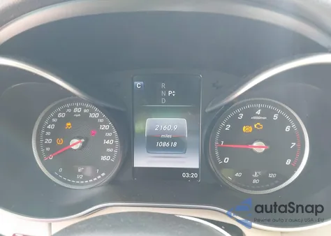 2016 Mercedes-Benz C-Class 4Matic z USA, uszkodzony, nr VIN 55SWF4KB2GU136638